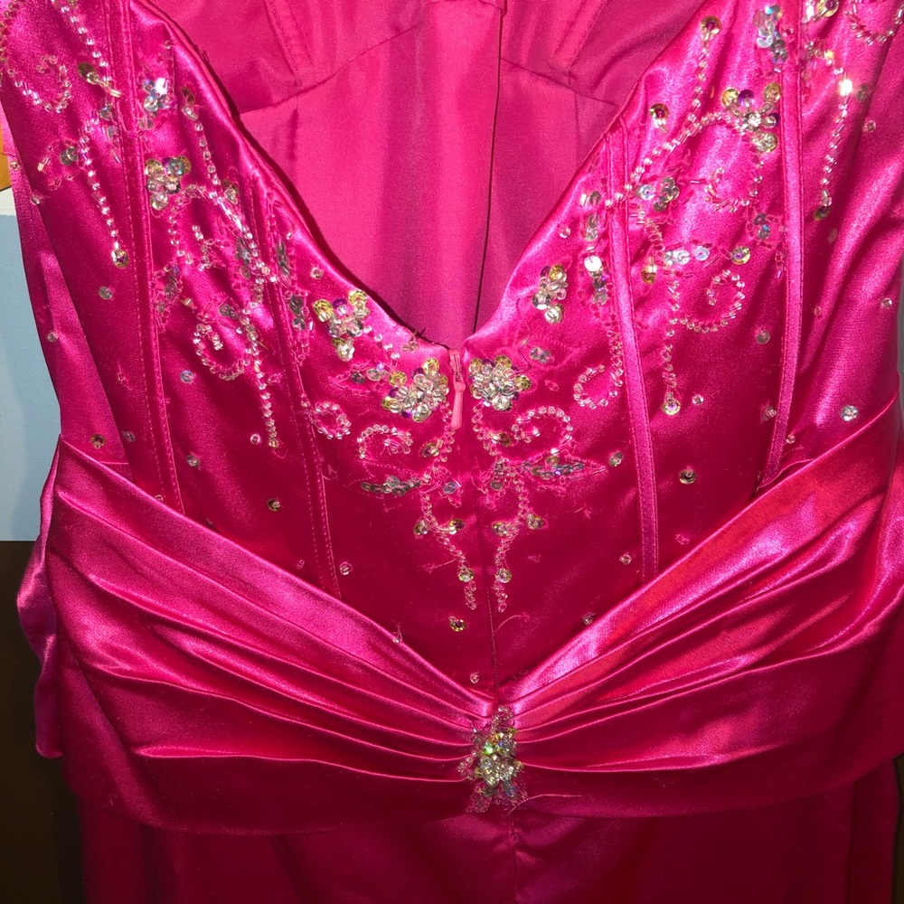 Pink Prom/Pageant Dress - Picture 7 of 8